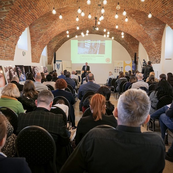 VABILO - Razvojna konferenca Podravja in Pomurja 